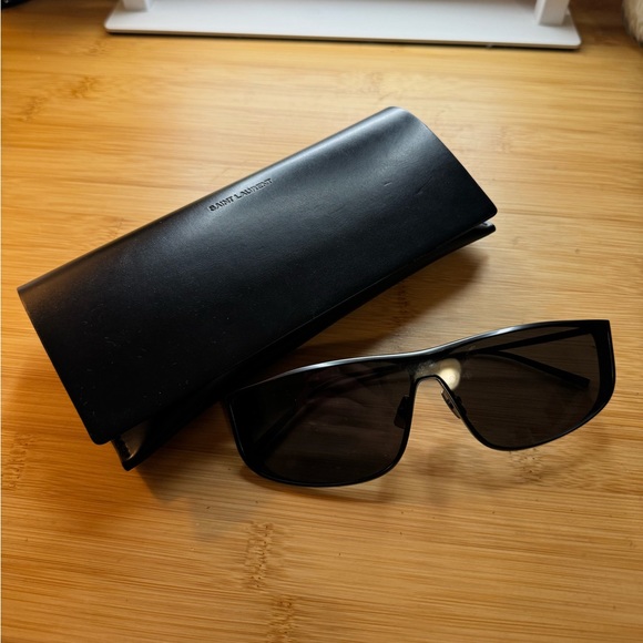 YSL Sunglasses with Case - Picture 1 of 3